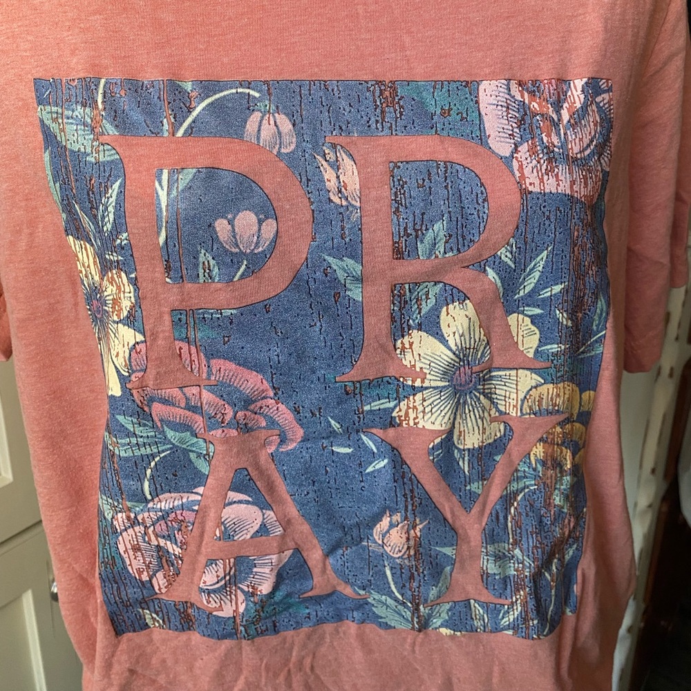 Graphic tee - Pray